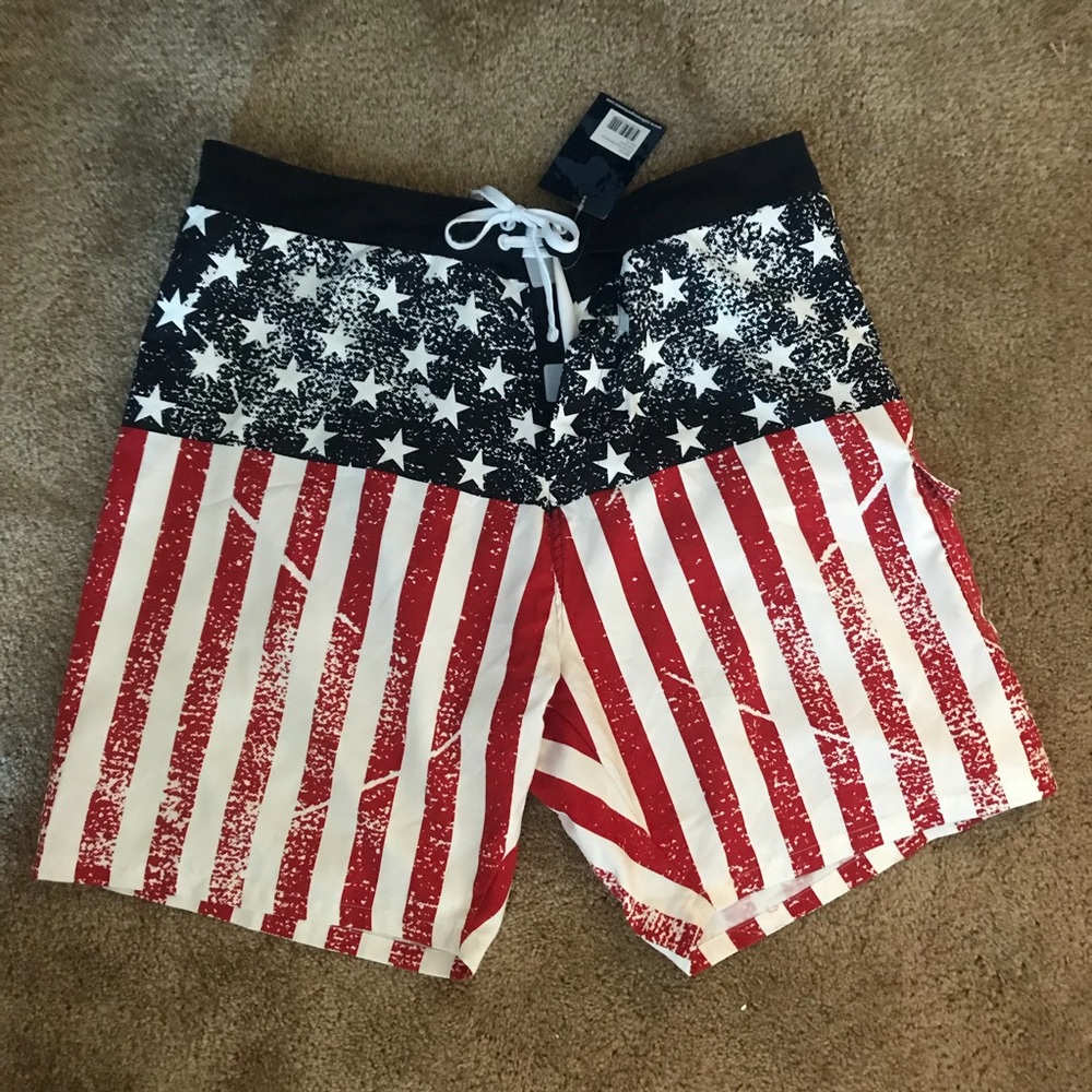NWT Men’s swim trunks